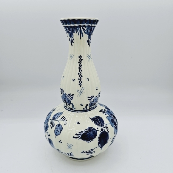 Koninklijke Goedeweagen Blauw Delft Holland Hand Painted 8" Tall Floral Vase - Picture 4 of 6
